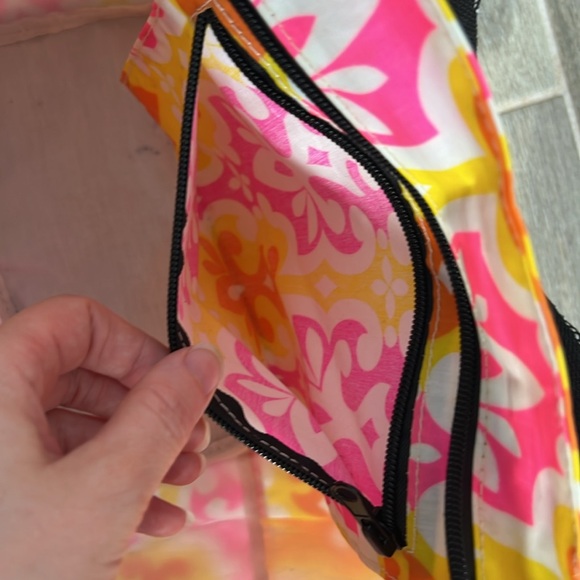 Scout Daytripper Everyday Tote in Medium - Picture 6 of 6